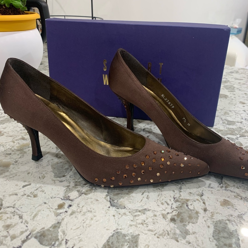 Brand new Stuart Weitzman Missy pointed toe stiletto rare